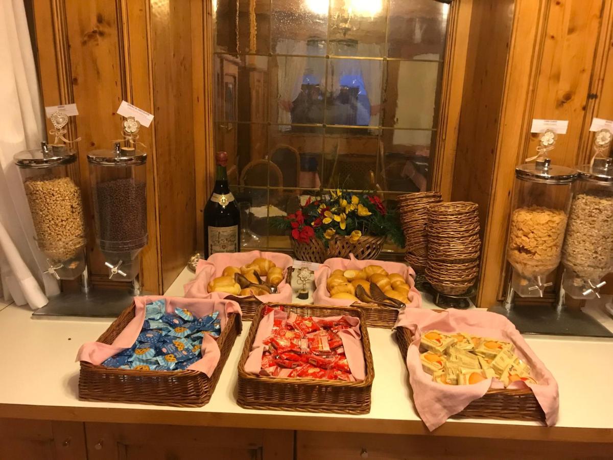 韦迪阿尔盆酒店 Madonna 外观 照片